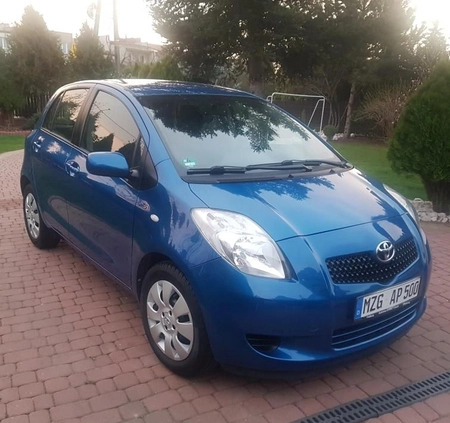 Toyota Yaris cena 16900 przebieg: 192000, rok produkcji 2007 z Staszów małe 497